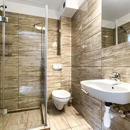 홈스테이 Jodlowa 6 코워브제크